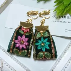 刺繍リボンイヤリング