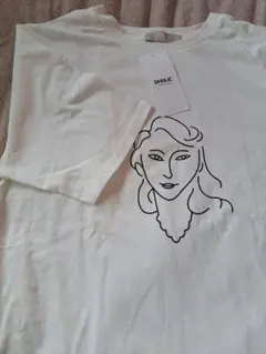 DHOLIC 女性イラスト Tシャツ ホワイト　韓国のサムネイル