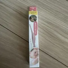 光るピンセット