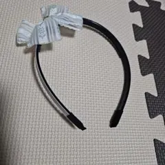 美品☆リボン付き黒カチューシャ