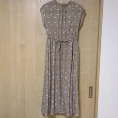花柄ノースリーブロングワンピース