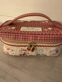 ディズニーシーハートフェルトストロベリーギフト✩ポーチ⭐︎ダッフィー&フレンズ