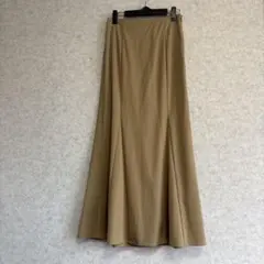 ベージュ フレアロングスカート