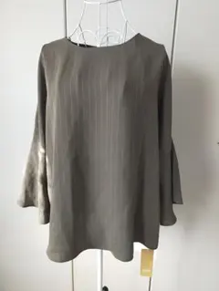 ストライプ フレア袖シャツ