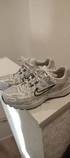 ナイキ スニーカー ホワイト/ゴールド　P6000 26.5cm 良品