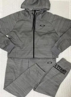 2025年最新】オークリー スウェット 上下の人気アイテム - メルカリ