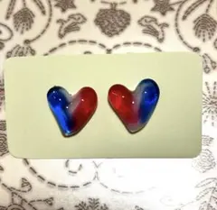 お値下げ　ハート型ピアス 赤青グラデーション