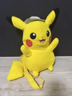 ピカチュウ　ポケモン　ぬいぐるみ型バッグ　リュック