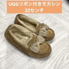 UGG ベージュ リボン付きモカシン