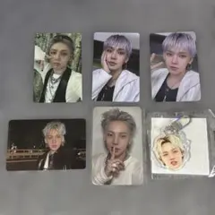 ヒョンソク TREASURE トレカ 顔アクキー