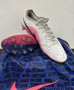 NIKE Tiempo マエストロ 26.5cm限定カラー - メルカリ