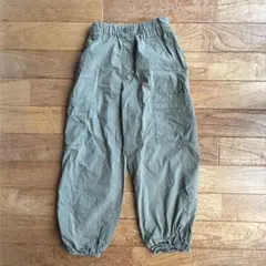 UNIQLO キッズカーゴパンツ カーキ色 130cm