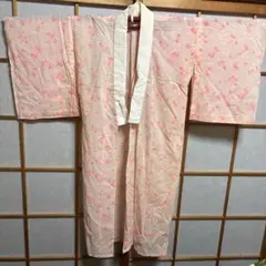 長襦袢，ピンク花柄、新品、長年のシワ有り、裏側共に美品、化繊混紡