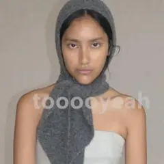 Paloma wool グレー スカーフスタイル