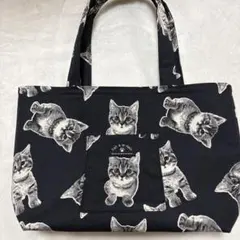 ハンドメイド 猫のパネル生地 帆布トートバッグ 黒 - メルカリ
