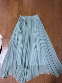KBF ミントグリーン プリーツロングスカート