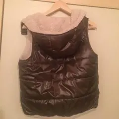 リバーシブルダウンベスト