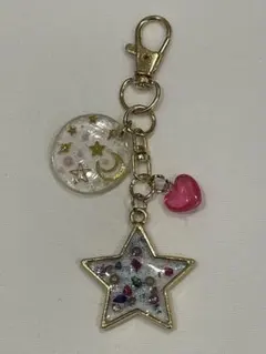 星型と円形、ハートのレジンチャーム&ネコのレジンチャーム