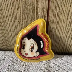 非売品!1980年度·手塚治虫ファンクラブ会員バッジ·鉄腕アトム 非売品!1980年度·手塚治虫ファンクラブ会員バッジ·鉄腕アトム - メルカリ