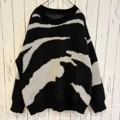 ロムウェ　 ニット　セーター　ゼブラ柄　モノトーン　ゆったりシルエット　L