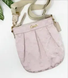 S*様 Coach 人気ショルダーバッグ ピンクコーチ　シグネチャーレディース小
