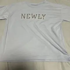 NEWLY ロゴプリント Tシャツ ライトブルー 160cmのサムネイル