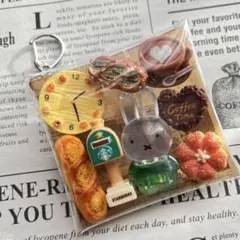 14.ガチャ詰めポーチ♡ミニチュア クリアくま緑♡︎カフェ♡︎ベーカリー