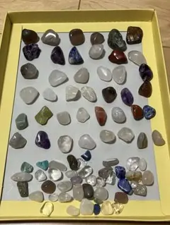 天然石標本箱 Gems from all over the world - メルカリ