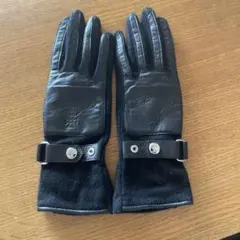 ヴィヴィアンウエスト　エレガントなブラック手袋 レザーウール