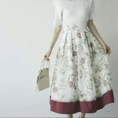 3/20まで期間限定価格　花柄　スカート