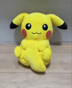ポケモン ピカチュウぬいぐるみ
