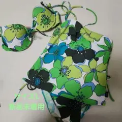 【最終価格】未着用!レトロポップな花柄が映える3点セット水着