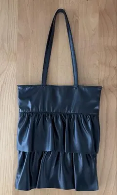 フェイクレザー フリル トートバッグ ブラック