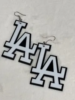 Item thumbnail for item f6433ce6-7f37-4b62-999b-9c7d93e8a22b