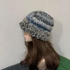 ハンドメイド　ニット帽　ビーニー　バケハ　青　編み物