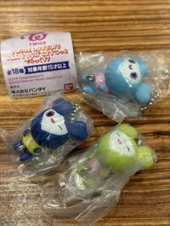 twice つまんでつなげてマスコット　ガチャ