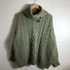 ニット　セーター　グリーン　緑