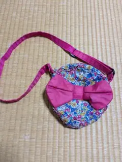 アンパンマン　ドキンちゃんコキンちゃん　花柄　ポシェット