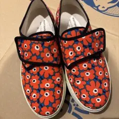 フィンランドにて購入　marimekko ウニッコ柄スニーカーのサムネイル