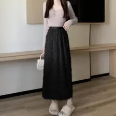 【新品未使用】ロングフリンジスカート　Mサイズ　黒　人気　ゴージャス　韓国