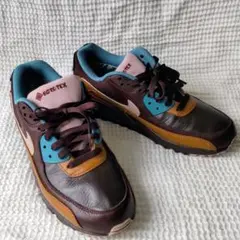 Item thumbnail for item 2335c2c8-87ef-4340-afe6-7218105ce63b