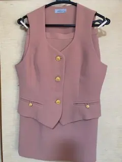 ピンク ボタン付きベスト 事務服