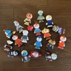 アンパンマン　ドラえもん　キャラクターおもちゃセット 22体