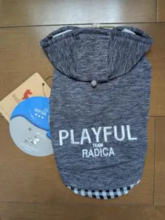 〘新品未使用品〙RADICA 犬服 フード付きクール加工 虫除け加工 Ｓサイズのサムネイル