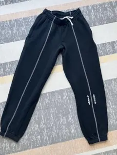adidas ブラック スウェットパンツ