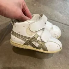 asics ファーストシューズ　星柄　白　ゴールド　13.5cm