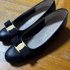 【美品】黒black　フェラガモ　パンプス　24cm