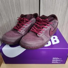 Nike SB Dunk Low Pro Burgundy　ダンク　バレンタインのサムネイル