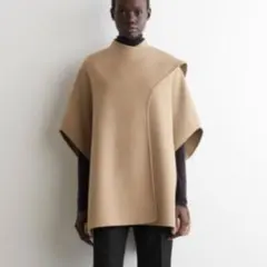 2025年最新】COS ポンチョ・ケープコートの人気アイテム - メルカリ