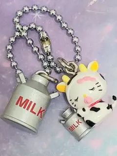 サンリオ　ご当地キティ　ボールチェーン　 牧場限定牛ベビー